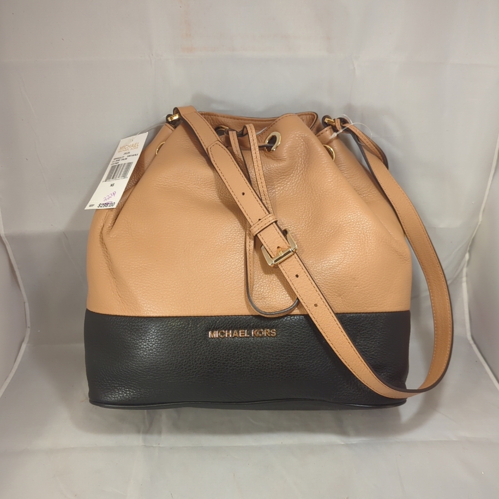 NWT Michael Kors Jules Suntan Two Tone Black & Tan Leather Drawstring Bucket Bag